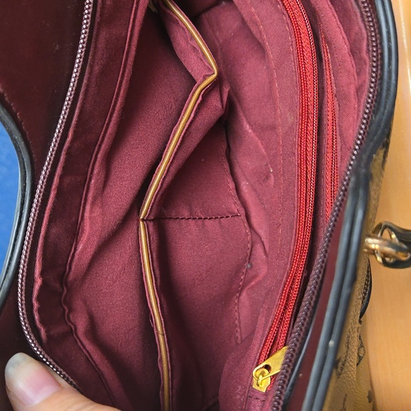 Danboaly purse with cross body strap - Picture 3 of 5